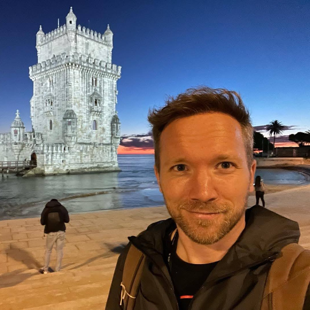 travisse | building Radiant Wall (travisse) Farcaster social identity (Fname handle) PFP